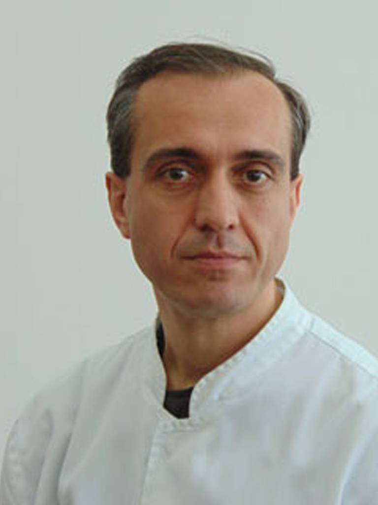 4. д-р спец Дејан Здравковски.jpg