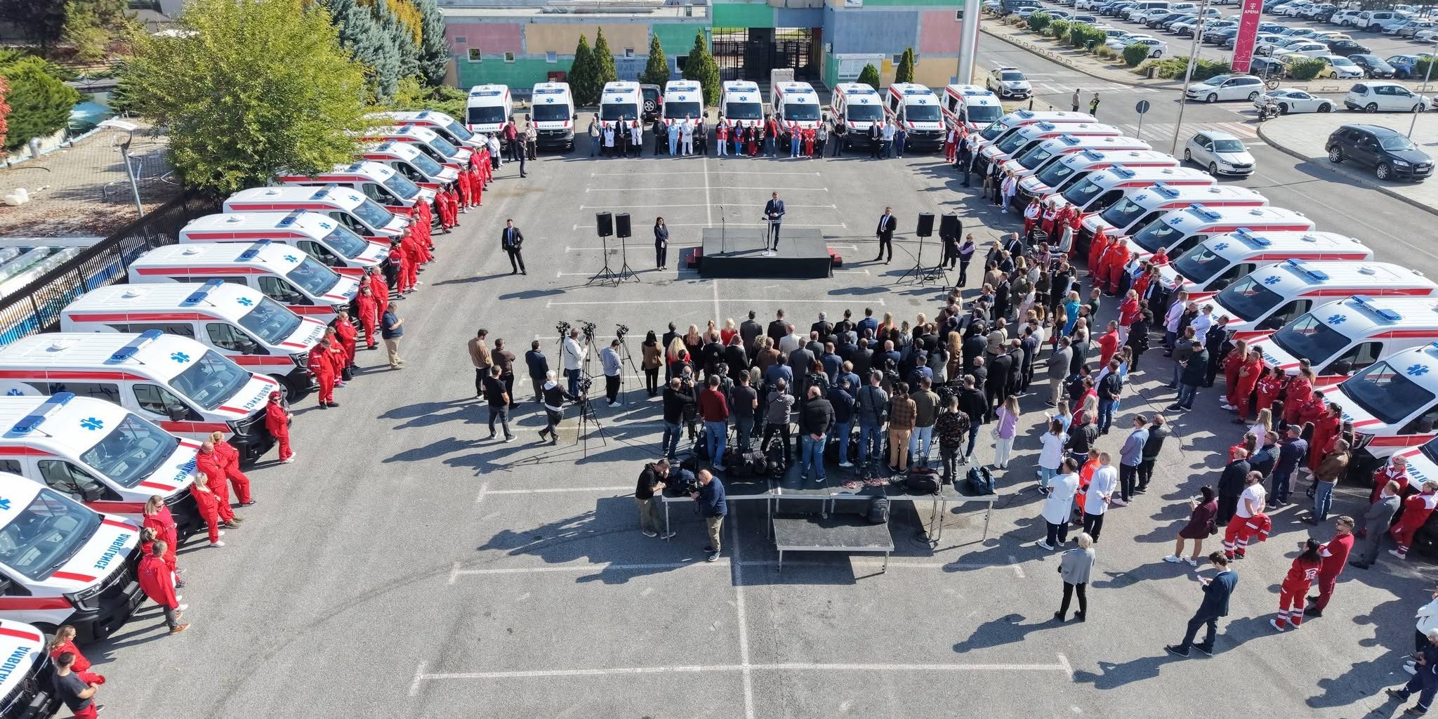 pristignaa-sto-novi-vozila-za-itnata-pomos-zaedno-so-vladata-gi-unapreduvame-uslovite-za-inicijalen-tretman-na-pacientite-uste-pri-transportot-